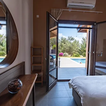 Pine And Olive Seahouse *