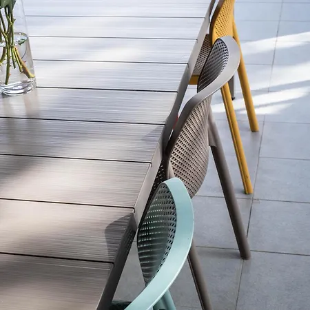 Pine And Olive Seahouse * Neo Chorio