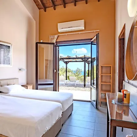 Pine And Olive Seahouse Neo Chorio