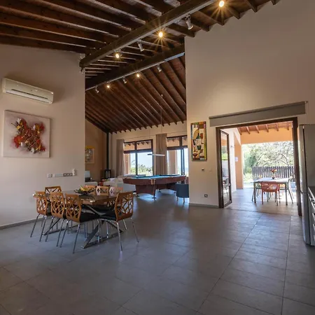 Pine And Olive Seahouse Neo Chorio