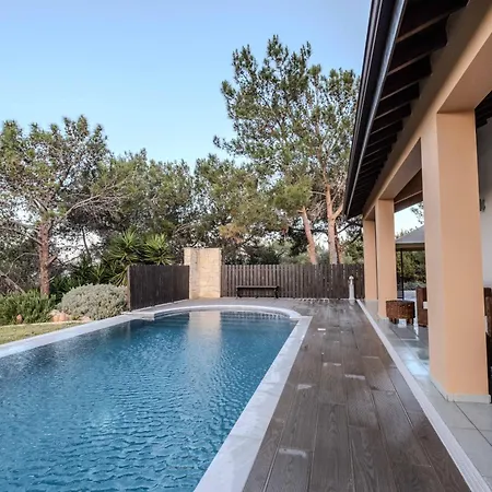 Pine And Olive Seahouse * Neo Chorio