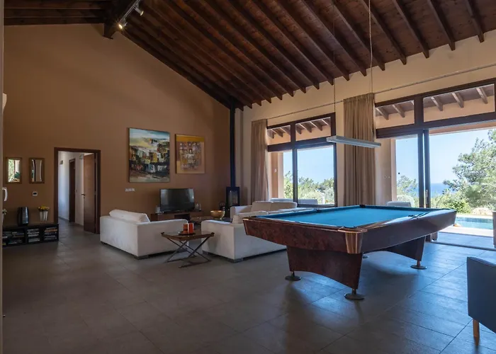 Villa Pine And Olive Seahouse