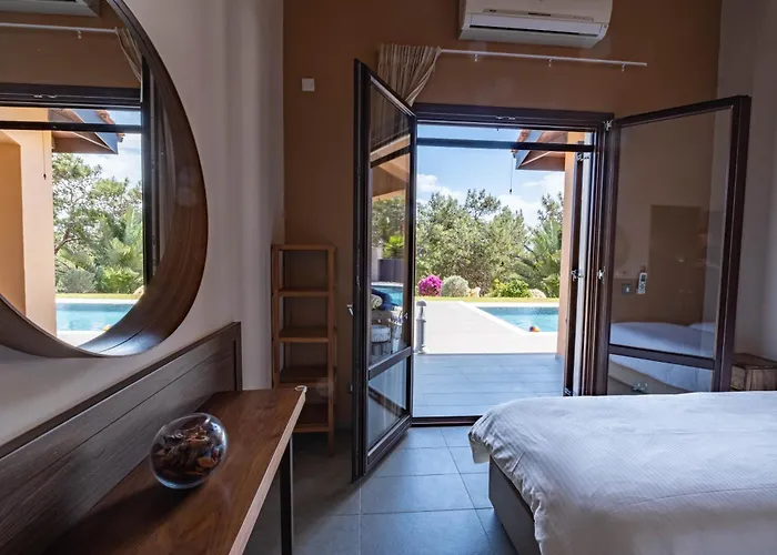 Pine And Olive Seahouse *