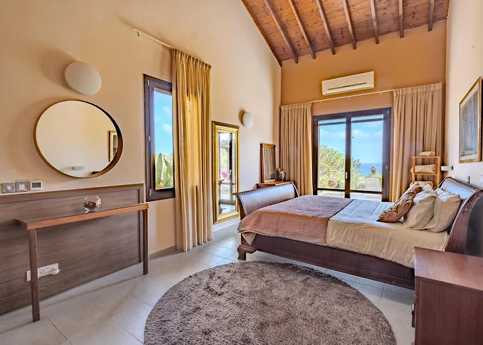 Pine And Olive Seahouse * Neo Chorio