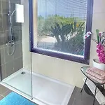Pine And Olive Seahouse נאו חוריו