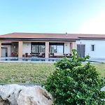 וילה Pine And Olive Seahouse