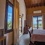 Pine And Olive Seahouse *