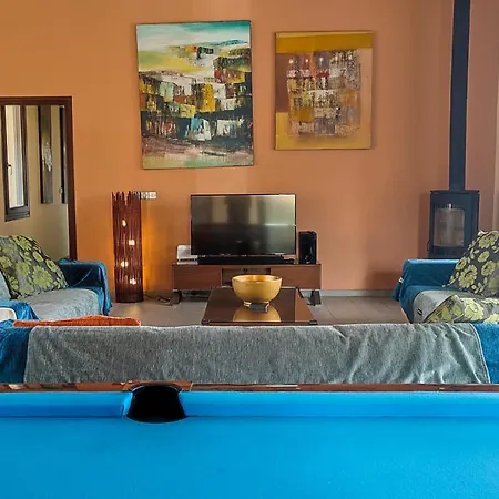 Willa Pine And Olive Seahouse *