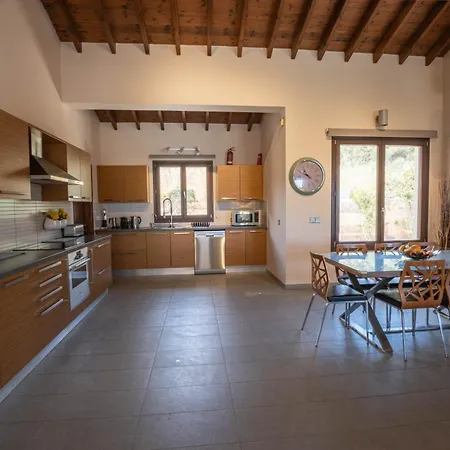 Villa Pine And Olive Seahouse *