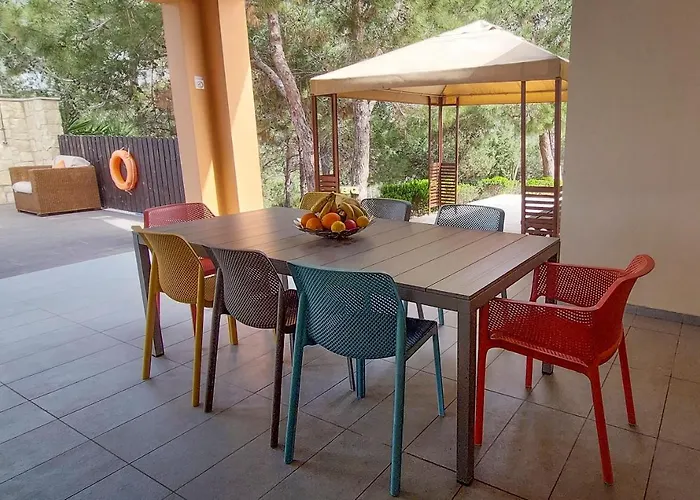 Villa Pine And Olive Seahouse