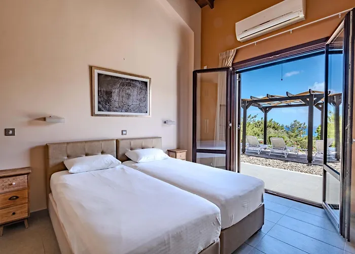 Pine And Olive Seahouse * Neo Chorio